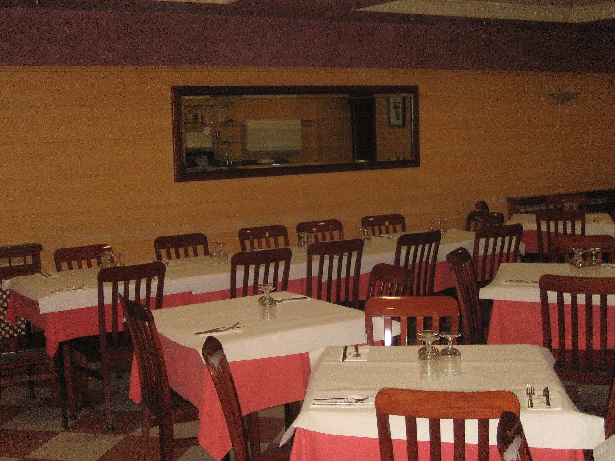 Hostal Restaurante La Trucha بينافينتي المظهر الخارجي الصورة