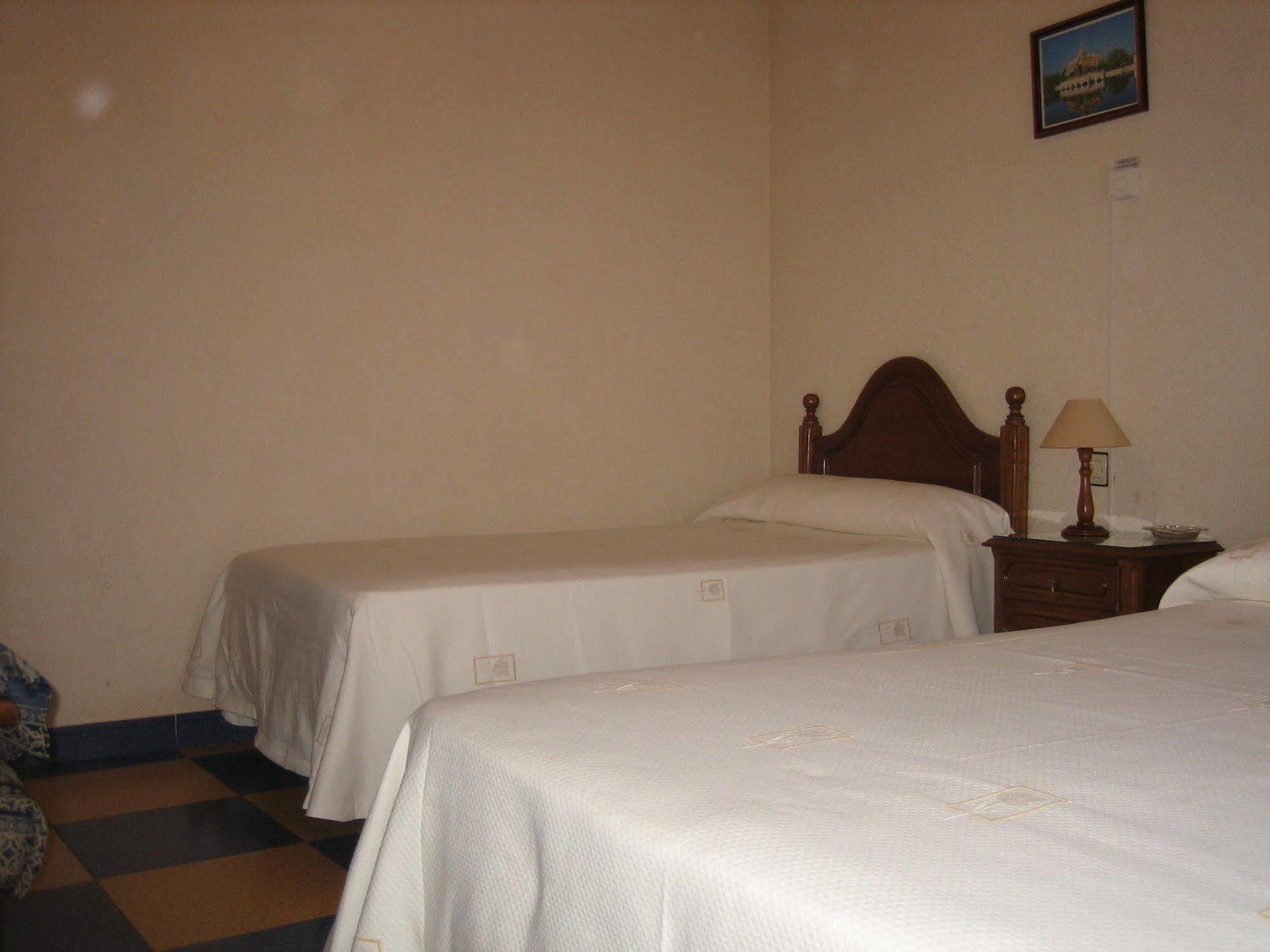 Hostal Restaurante La Trucha بينافينتي المظهر الخارجي الصورة