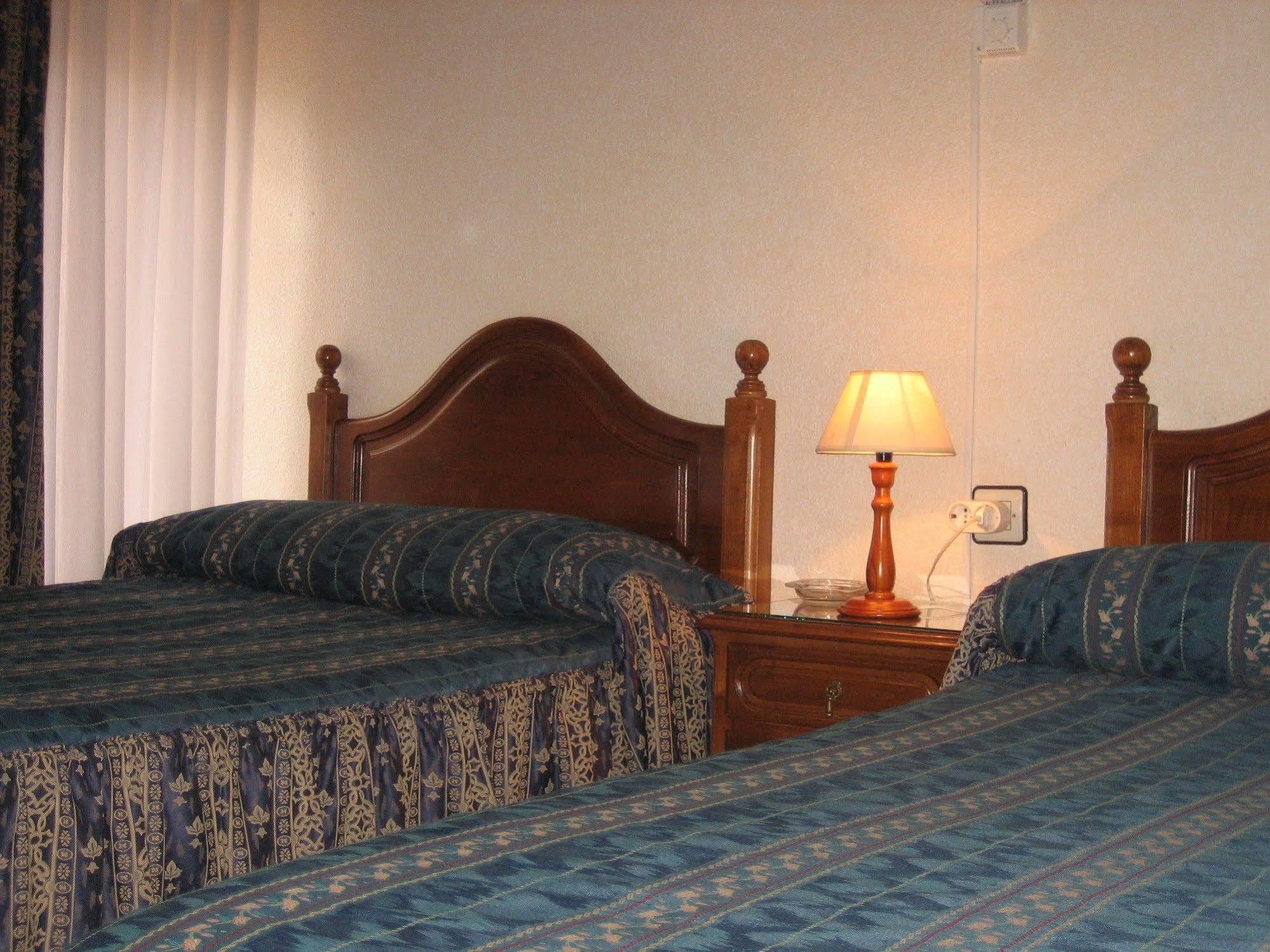 Hostal Restaurante La Trucha بينافينتي المظهر الخارجي الصورة